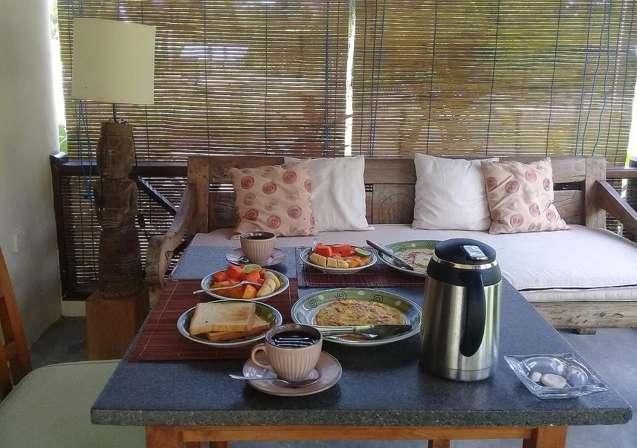 Waiara Village Guesthouse Maumere Extérieur photo