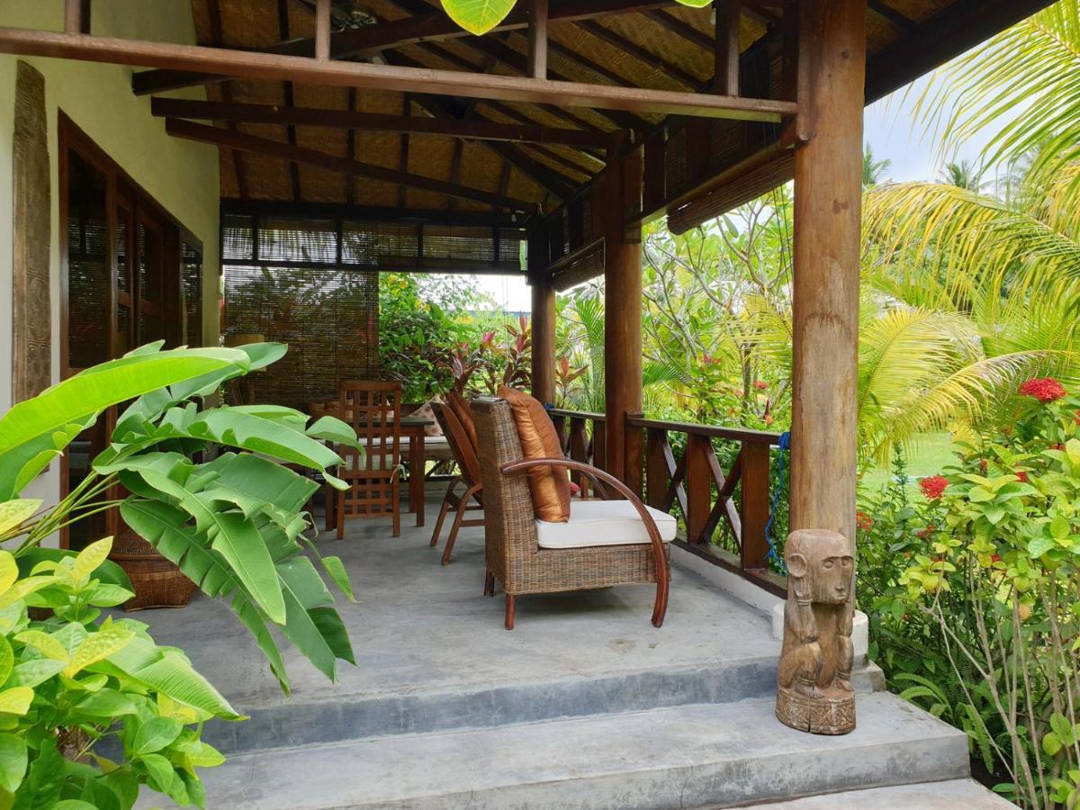 Waiara Village Guesthouse Maumere Extérieur photo